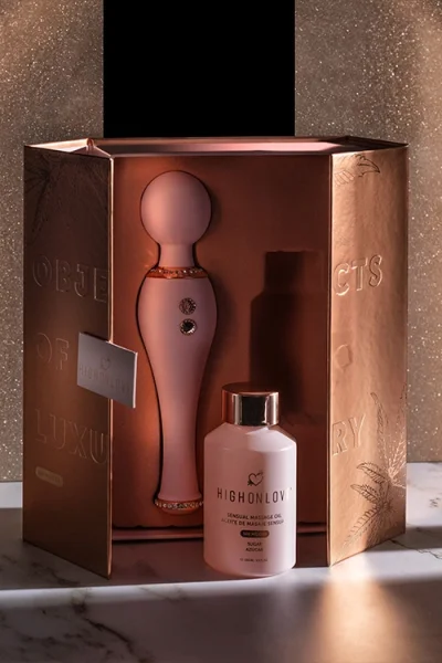 High On Love Objects Of Luxury - 2 Piece Intimate Gift Set with Hemp Seed Oil & Wand Massager