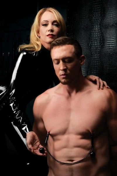 Nipple Clamps With Ball Weights And Chain Black