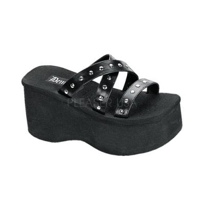 FUNN 19 3 1 2 Studded Straps Black Pu Sandal