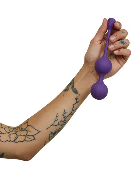 Clara Vibrating Kegel Balls App Controlled — image 14 of 17