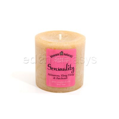 Beeswax aromatherapy pillar candle