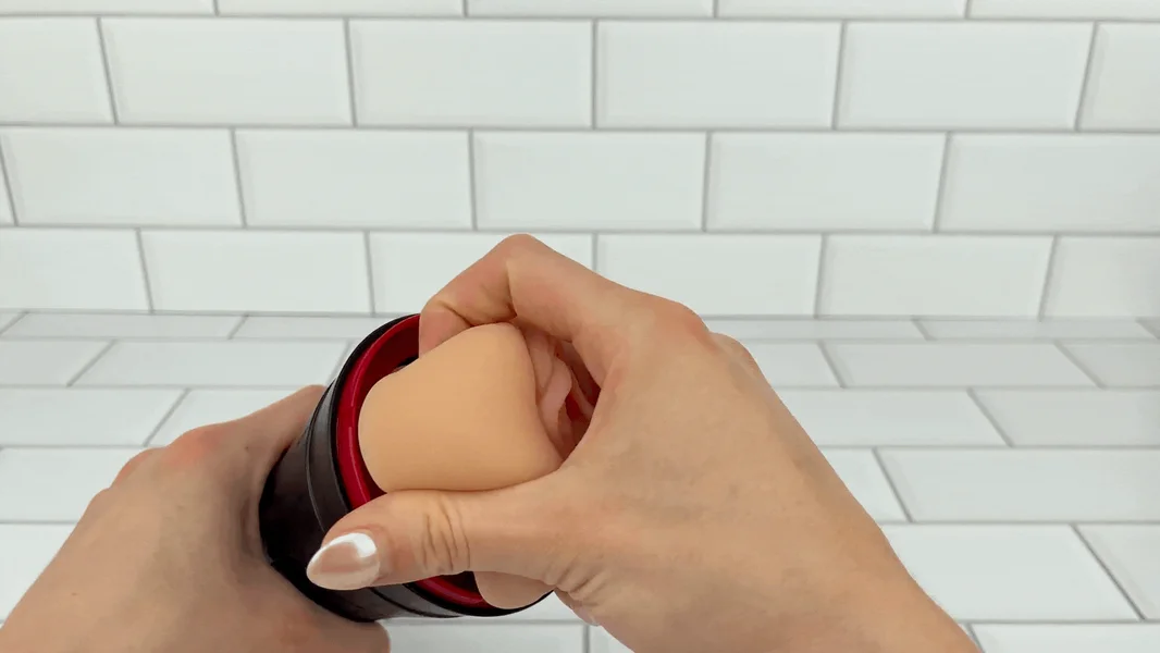Eachna Realistic Vaginal Masturbator — image 15 of 21