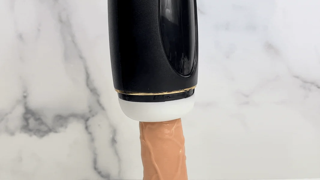 Agape Suction Penis Masturbator — image 8 of 14
