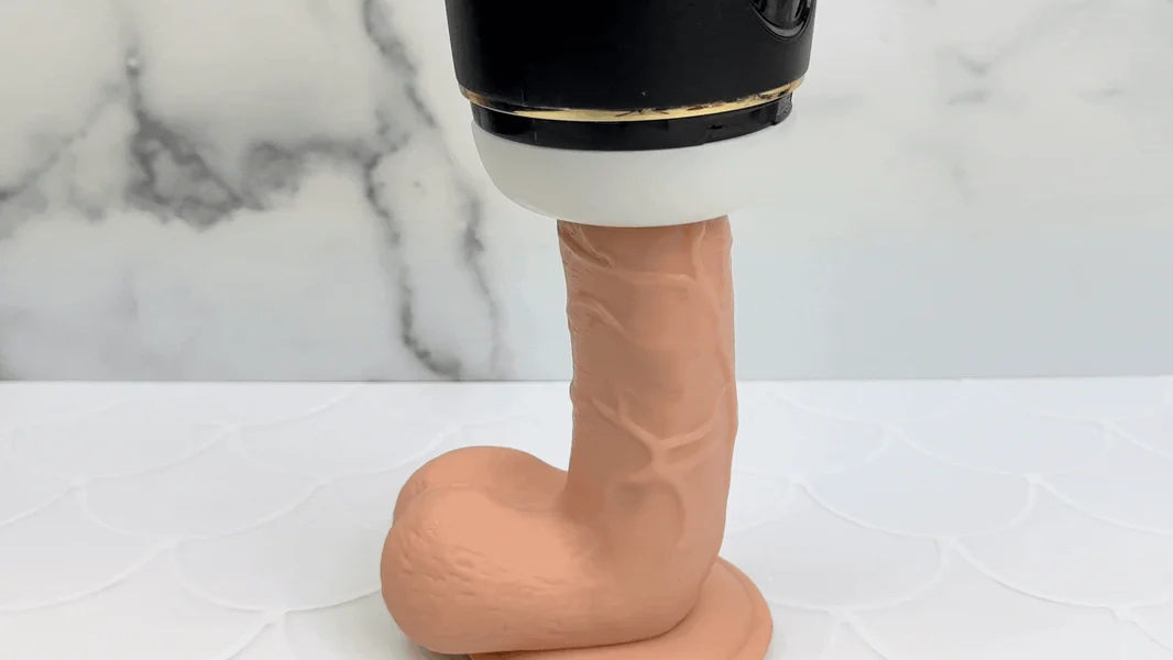 Agape Suction Penis Masturbator — image 11 of 14
