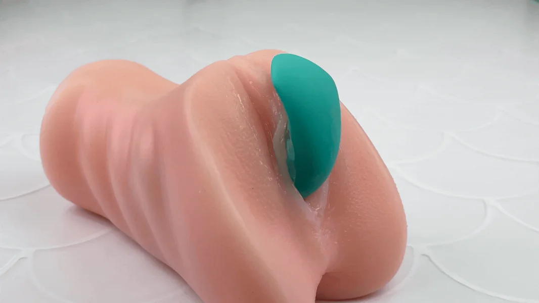 Erotas Wireless Couples Vibrator | Wearable Hands-Free Sex Vibe — image 12 of 17