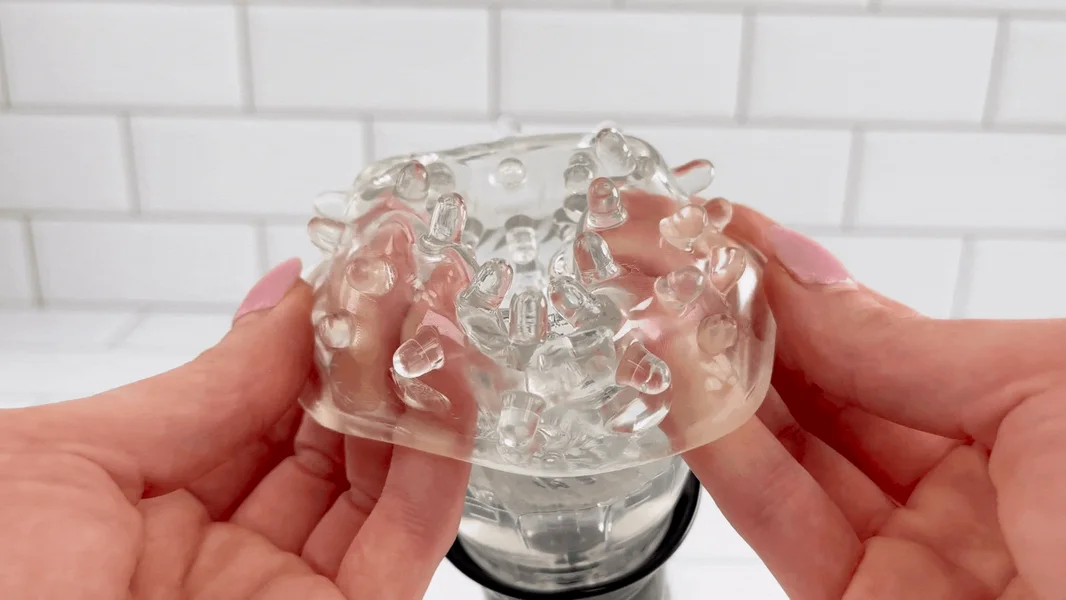 Trending! Rotating Male Rose Blowjob Masturbator — image 16 of 25