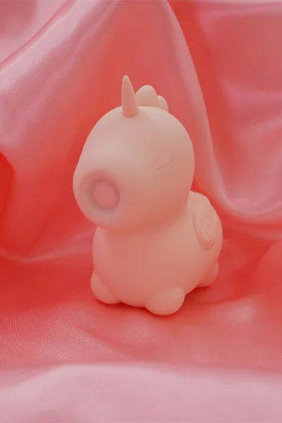 Unihorn Heart Throb 3.75" Unicorn Clitoral Vibrator — image 6 of 6