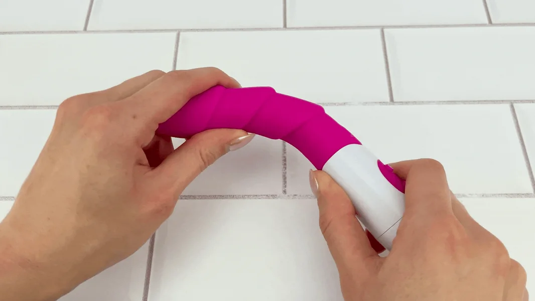 Rippled Silicone Vibrator For Beginners — image 2 of 7