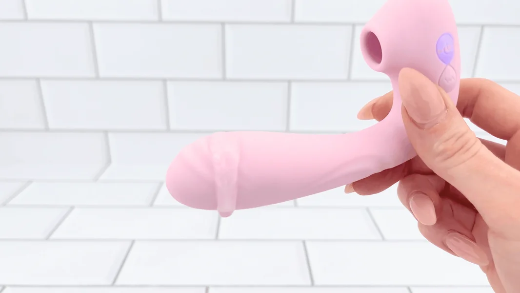 Wearable Clit Suction & G-Spot Vibrator — image 12 of 14