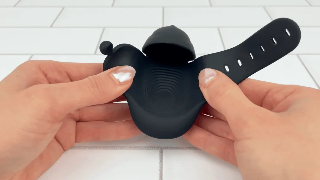 Wearable Hands-Free Vibrating Masturbator — image 12 of 19