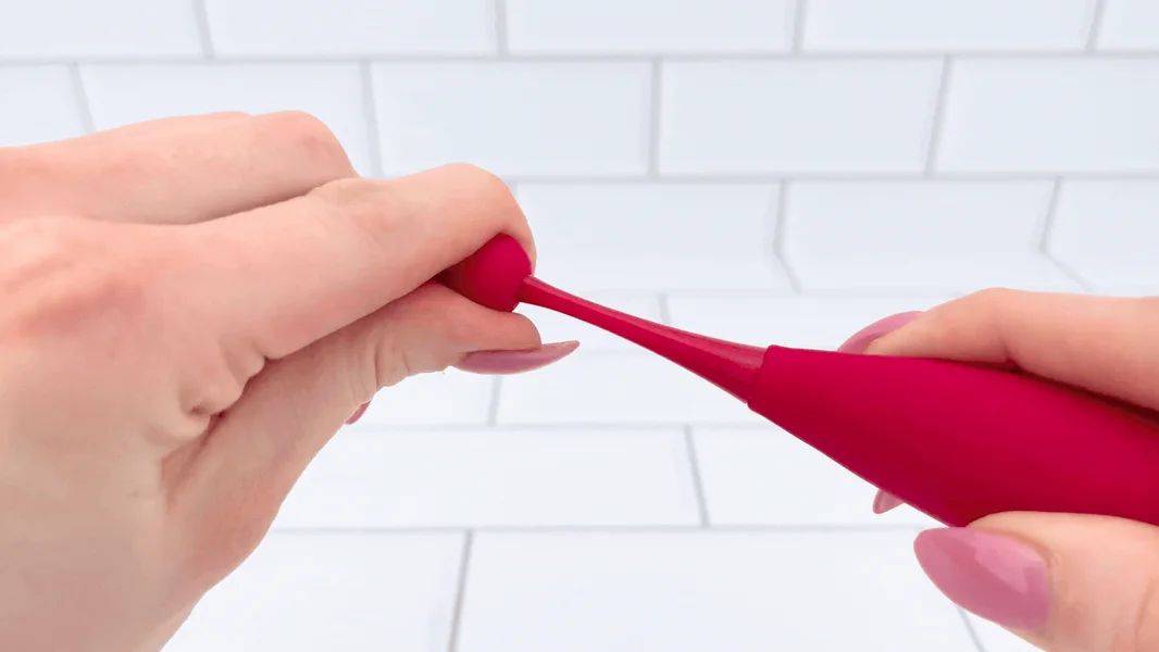 Pinpoint Clitoral Vibe With Attachments — image 10 of 17