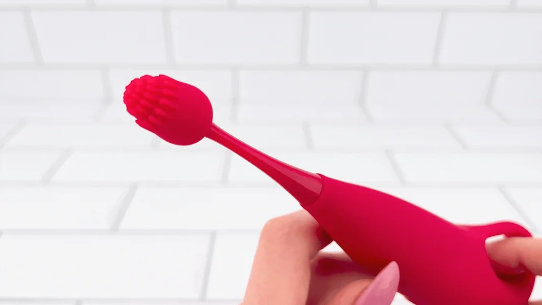 Pinpoint Clitoral Vibe With Attachments — image 8 of 17