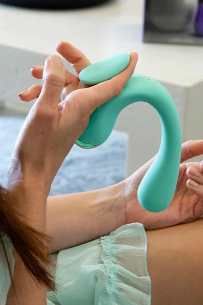 JimmyJane Reflexx Rabbit 2 Heated 7.6" Rabbit Vibrator with Finger Grip — image 10 of 10