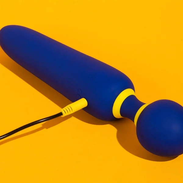 Romp - Flip - Vibrating Massage Wand — image 5 of 14