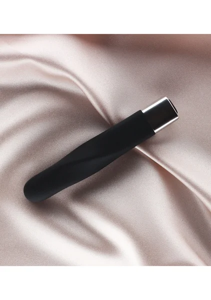 Layla Silicone Vibrating Bullet — image 11 of 14