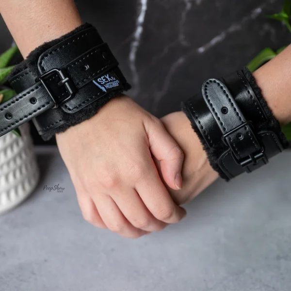 Shadow Fur Handcuffs — image 17 of 20