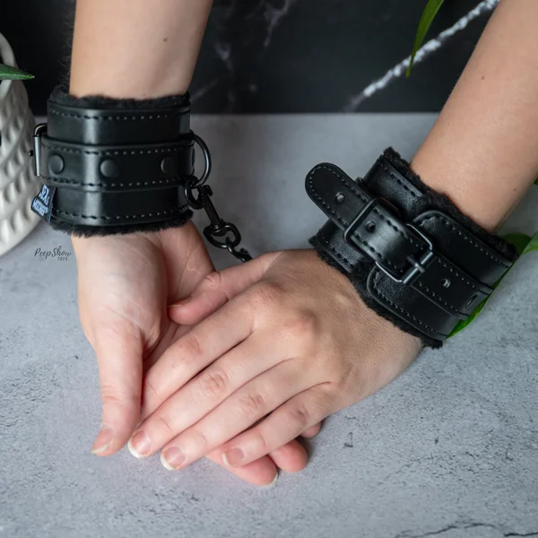 Shadow Fur Handcuffs — image 9 of 20