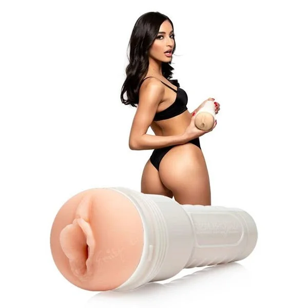 Fleshlight Girls Emily Willis Squirt Masturbator — image 3 of 5