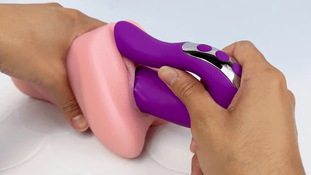 Fluttering Tongues Rotating Duo Vibrator — image 16 of 19
