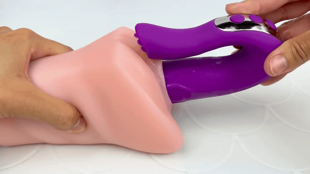 Fluttering Tongues Rotating Duo Vibrator — image 14 of 19