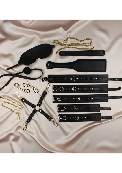 Beatrix 13 Piece Bondage Set — image 11 of 20