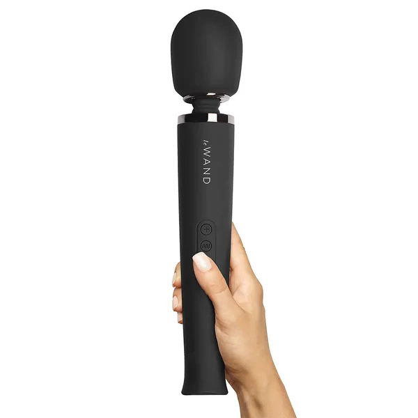 Le Wand Rechargeable Vibrating Wand Massager — image 25 of 25