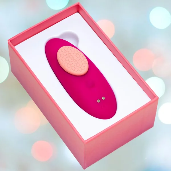 OhMiBod Foxy Bluetooth App Enabled Silicone Waterproof Rechargeable Panty Vibrator — image 17 of 23
