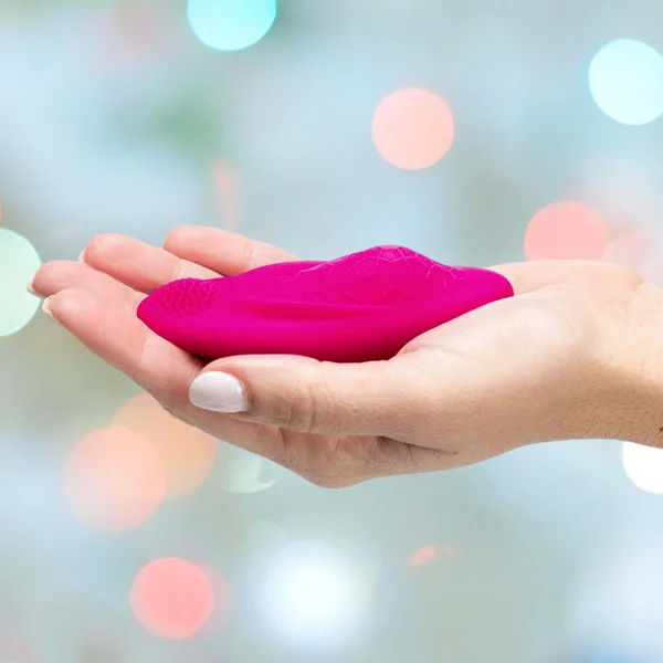 OhMiBod Foxy Bluetooth App Enabled Silicone Waterproof Rechargeable Panty Vibrator — image 8 of 23