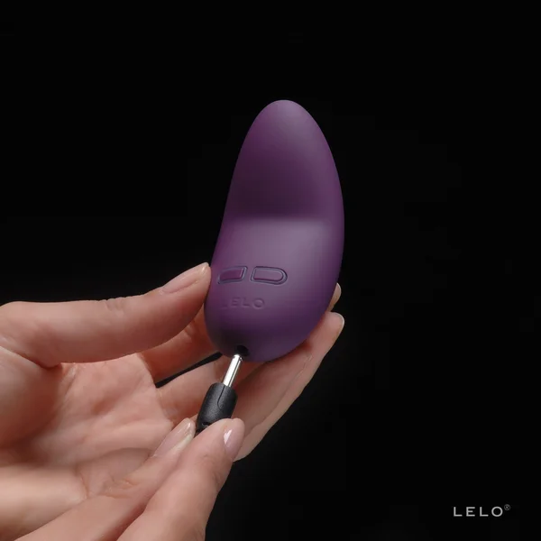 LELO Lily Sweet Plum Massager — image 6 of 8