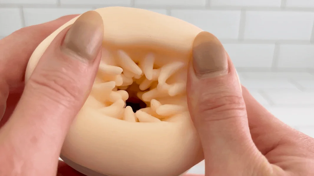 Super Series Pro Auto-Thrusting Masturbator - It Warms and Vibrates! — image 9 of 19