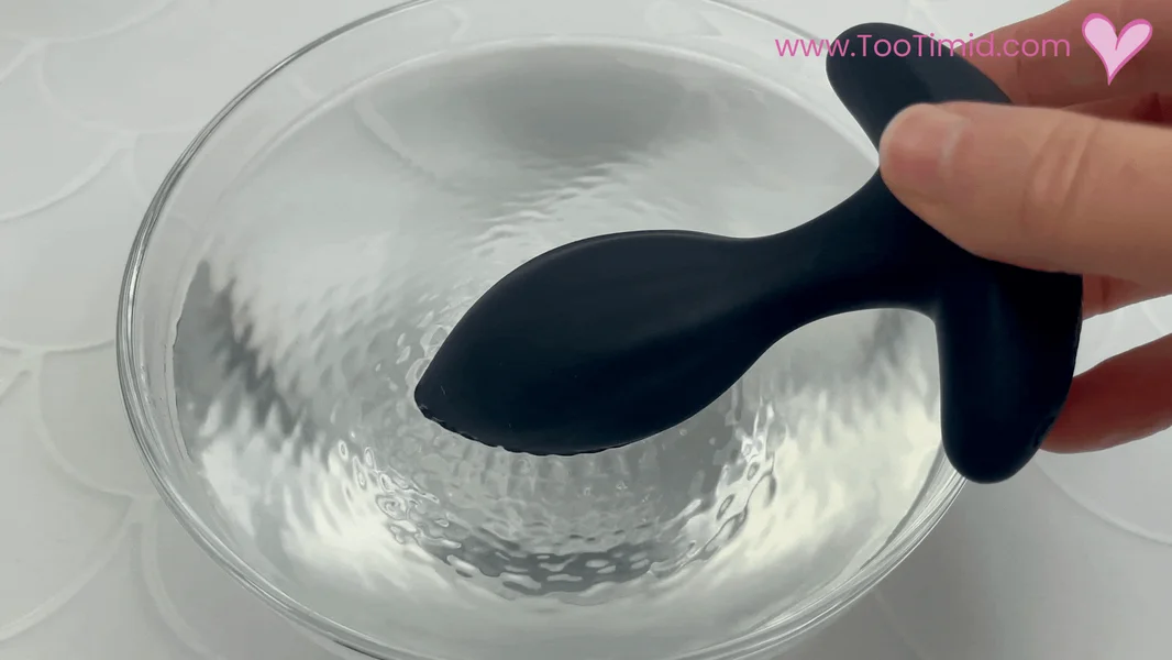 Desire Me Silicone Anal Plug Set - The Large Plug Vibrates! — image 5 of 13