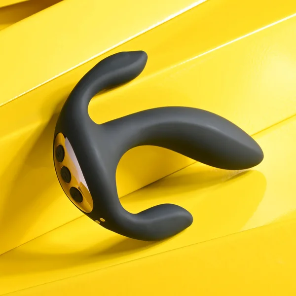 Playboy Pleasure TRIPLE THREAT - Black USB Rechargeable Triple Probe Vibrator — image 5 of 9