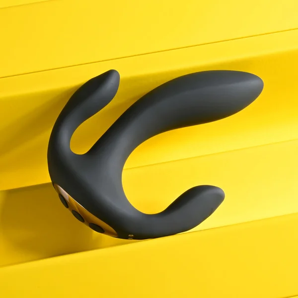 Playboy Pleasure TRIPLE THREAT - Black USB Rechargeable Triple Probe Vibrator — image 4 of 9