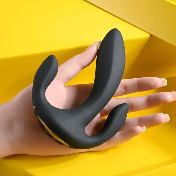 Playboy Pleasure TRIPLE THREAT - Black USB Rechargeable Triple Probe Vibrator — image 3 of 9