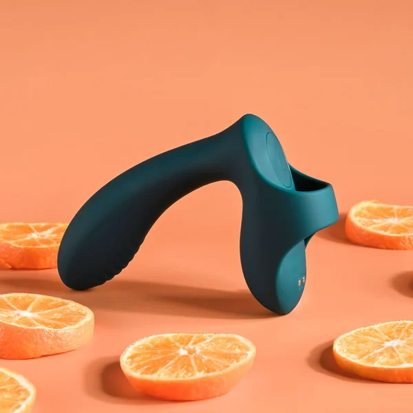 Playboy Pleasure WRAPPED AROUND YOUR FINGER - Green USB Rechargeable Finger Stimulator — image 4 of 9