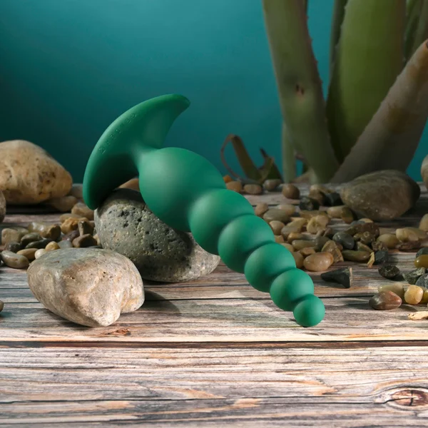 Gender X THE RATTLER - Green 17 cm USB Rechargeable Vibrating and Twirling Anal Plug