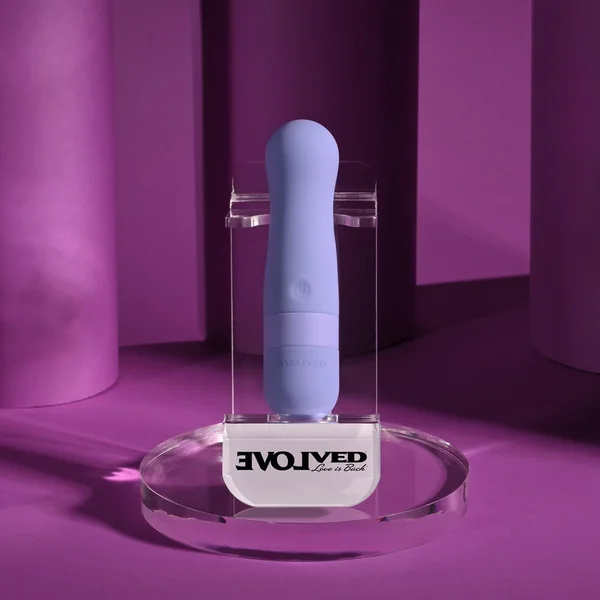 Evolved SQUISHY BULLET - Purple 11 cm USB Rechargeable Bullet — image 4 of 9
