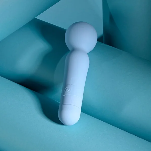 Evolved IRIS - Blue 18.3 cm USB Rechargeable Massage Wand