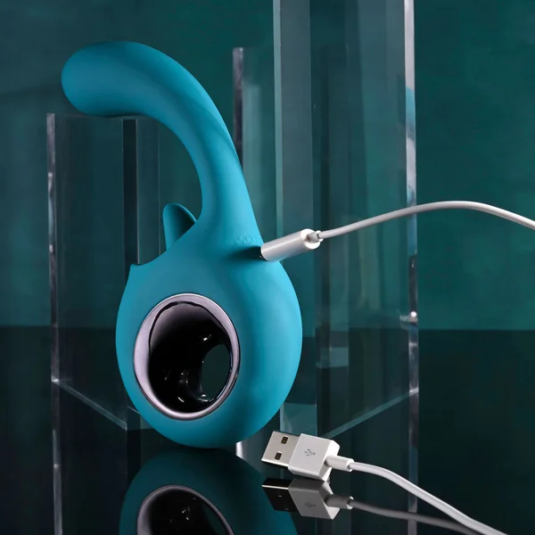 Evolved HOW MANY LICKS - Blue 17.8 cm USB Rechargeable Vibrator with Flicking Stimulator — image 6 of 6