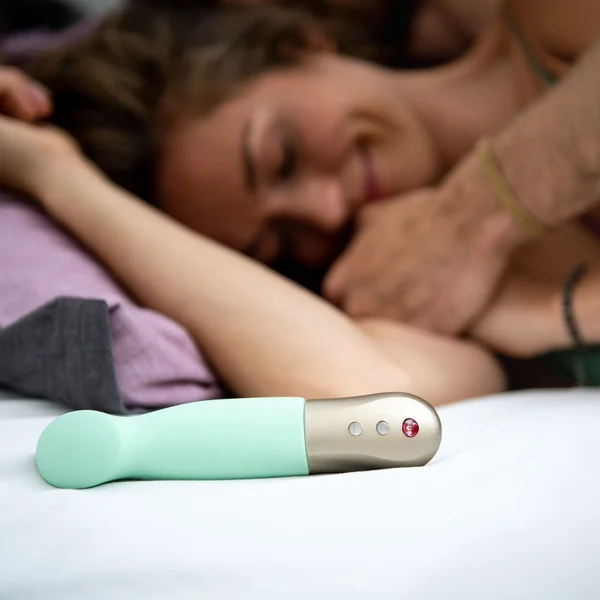 Fun Factory SUNDAZE pistachio - Pistachio Green 17.5 cm USB Rechargeable Thrusting Vibrator — image 4 of 9