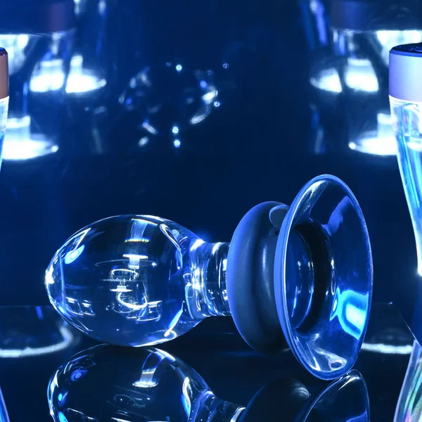 Gender X Crystal Ball - Clear Glass 13.6 cm Butt Plug with Suction Base — image 7 of 9
