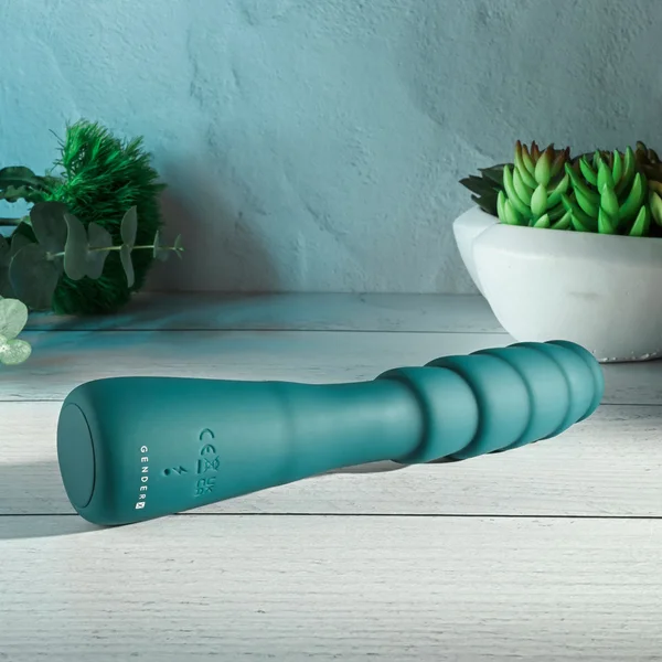 Gender X SCORPION - Green 21.2 cm USB Rechargeable Vibrator — image 6 of 9