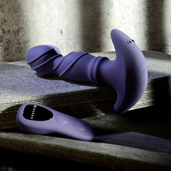Gender X RING IT - Purple 16.5 cm USB Rechargeable Vibrator with Wireless Remote — image 2 of 8