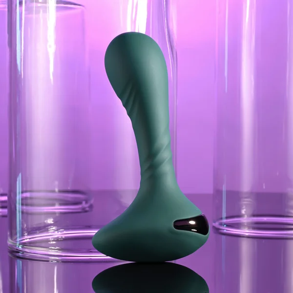 Gender X GOES ANYWHERE - Green 12.4 cm USB Rechargeable Vibrator — image 2 of 9