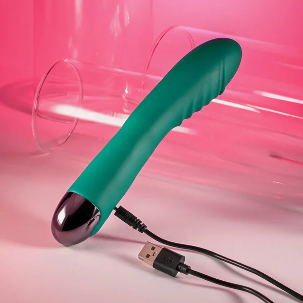 Gender X PIROUETTE - Green 20.6 cm USB Rechargeable Vibrator — image 9 of 9