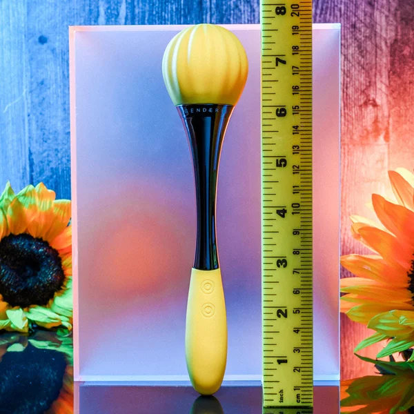 Gender X SUNFLOWER - Yellow 20 cm USB Rechargeable Massage Wand — image 5 of 9