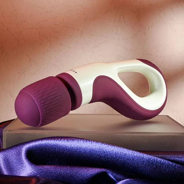 Gender X HANDLE IT - Purple/White USB Rechargeable Massager Wand — image 3 of 9