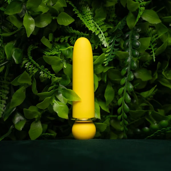 Maia JAGUAR - Yellow - Yellow 10.1 cm USB Rechargeable Bullet — image 2 of 7