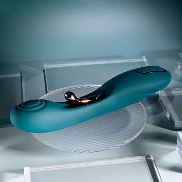 Playboy Pleasure AURELIE - Green 22.7 cm USB Rechargeable Vibrator with Internal Flicker — image 6 of 9