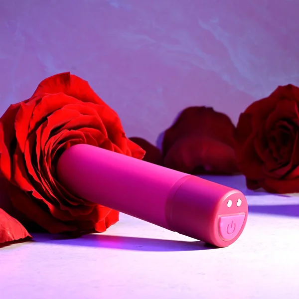 Selopa TINY TEMPTATION - Pink 9.2 cm USB Rechargeable Bullet — image 4 of 9